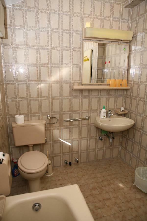 Rooms And Apartments Kurtovic سيغيت دونيي المظهر الخارجي الصورة